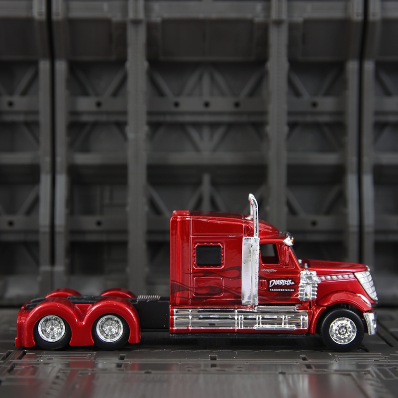Heavy Equipment Trailer - Maisto 1:64 simulation International Lonestar American