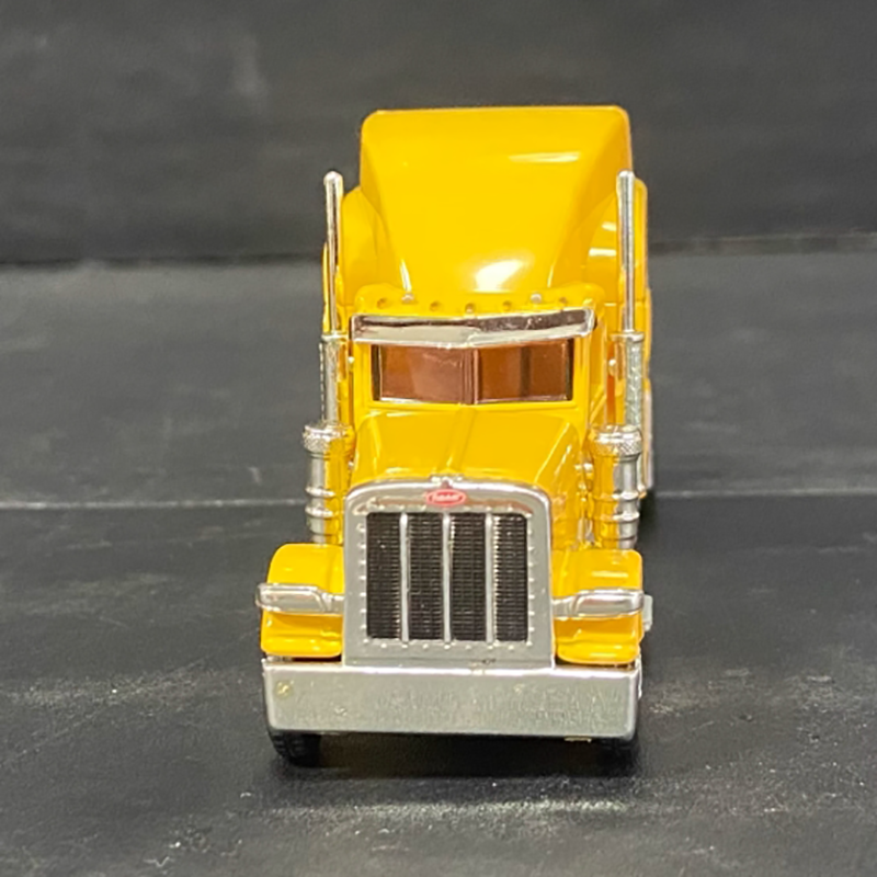 Heavy Equipment Truck - NORSCOT Diecast 1:87 Scale Peterbilt 389
