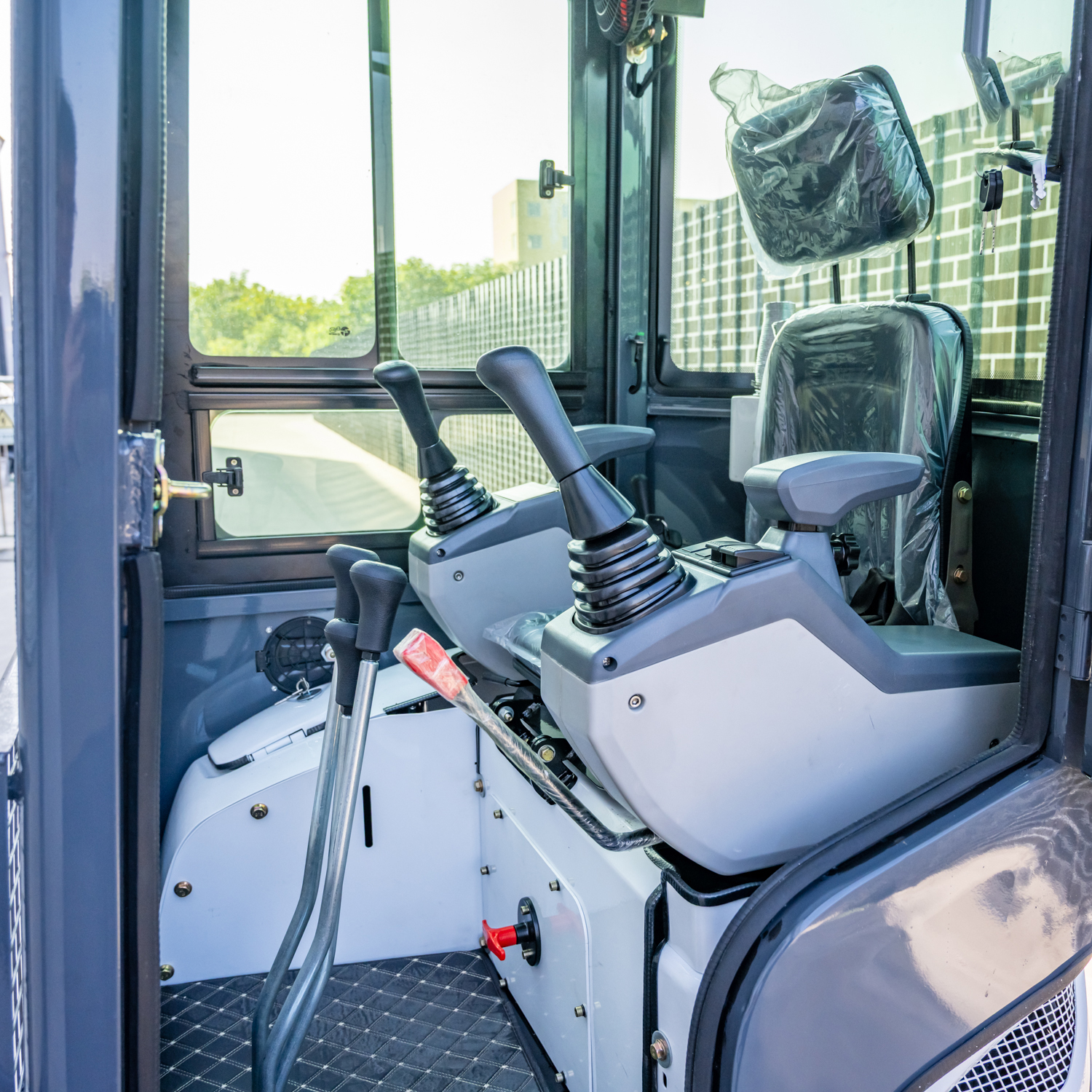 Mini Excavator 1.5Tons Pilot C - Tractor Backhoe incelemesi ve fiyatı
